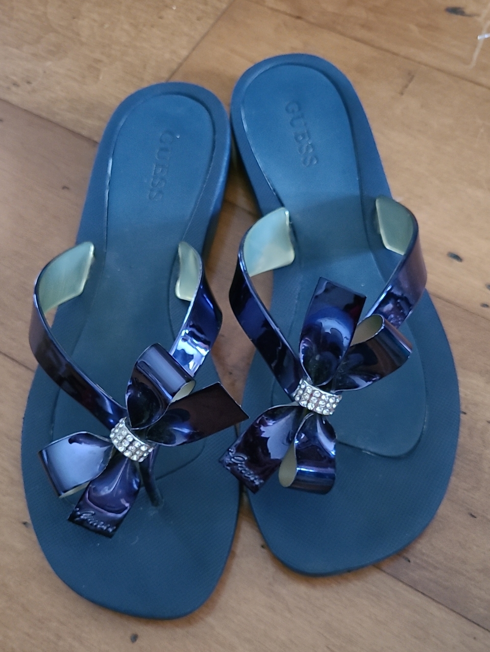 GUESS Tutu Flip-Flop